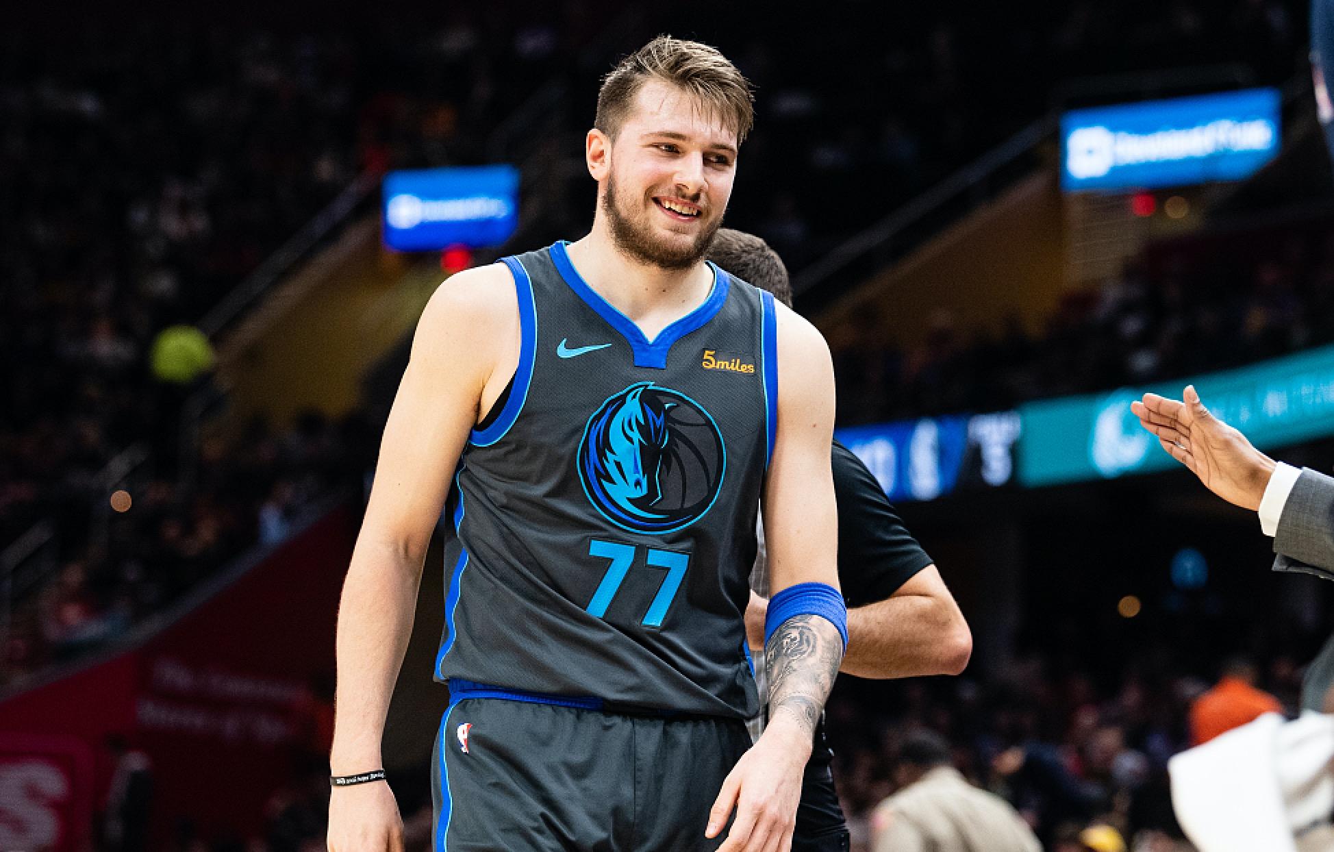 他成为克罗 他成为克罗